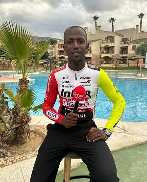 Biniam Girmay a-t-il reçu des offres après son Tour de France de rêve ? Il répond !