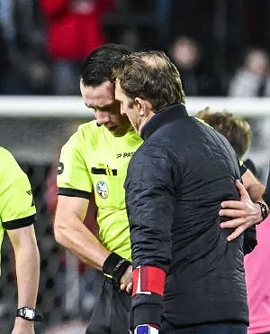 « On nous a volé le ticket pour la finale » : le match Antwerp – Anderlecht peut-il être rejoué ? (vidéo)