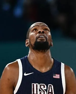 NBA : Kevin Durant quitte Phoenix et rejoint Houston