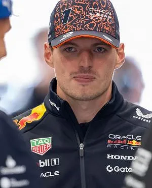 Verstappen reste chez Red Bull, Russell va prolonger chez Mercedes : la saga est terminée !