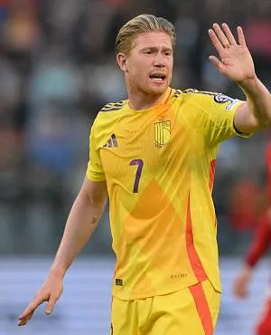 « Il a 34 ans et il veut encore faire ses preuves » : Antonio Conte déjà sous le charme de Kevin De Bruyne