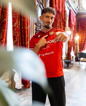 Mercato : Andi Zeqiri, ancien attaquant du Standard, rebondit finalement… en Pologne !