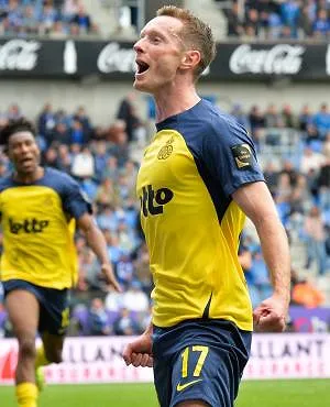 Malmenée, l’Union Saint-Gilloise s’en sort dans les arrêts de jeu face à Genk