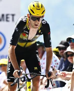 « Il me faudra 16 semaines pour retrouver une forme optimale » : opéré d’une hernie, Tiesj Benoot ronge son frein