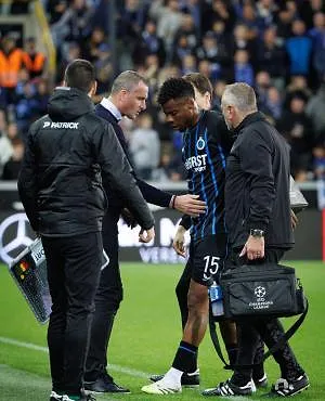 Gros coup dur pour Bruges, qui devra se passer de Raphael Onyedika au Standard et à l’Atalanta !