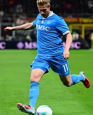 Tensions à Naples : frustré, De Bruyne s’en prend à Conte et s’attire les critiques de la presse italienne !