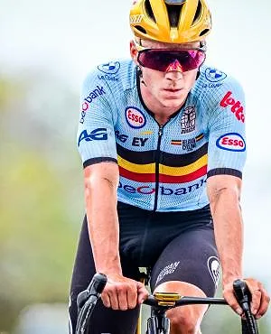 Un journaliste néerlandais détruit Remco Evenepoel : « Il se comporte comme un gamin pleurnichard »