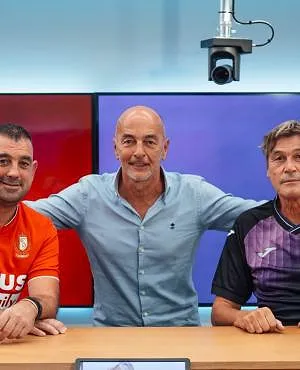 «Pardon Michou!», «Mais ils sont fous!»...: Marc Delire lance «Top Pronos» avec deux fans, l’un du Standard et le second d’Anderlecht (vidéo) - Bouba, Marc Delire et Georgio