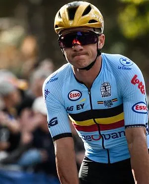 Remco lucide sur sa seconde place : « Il a encore été le plus fort sur le terrain »