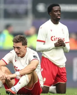 Le Standard enrage contre l’arbitrage du Clasico : « Nous ne méritons pas de perdre » (vidéos)