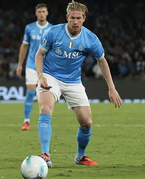« Le véritable pilier de Naples » : la presse italienne change de discours concernant Kevin De Bruyne !