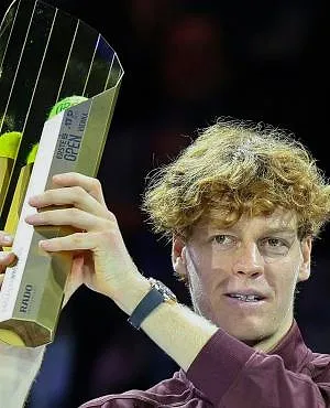 Jannik Sinner renverse Alexander Zverev et remporte l’ATP 500 de Vienne