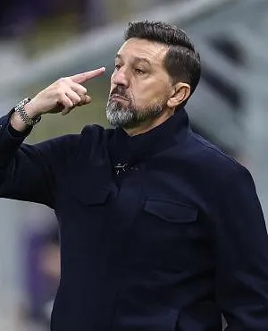 « Hasi buiten » : le coach d’Anderlecht répond aux critiques des supporters