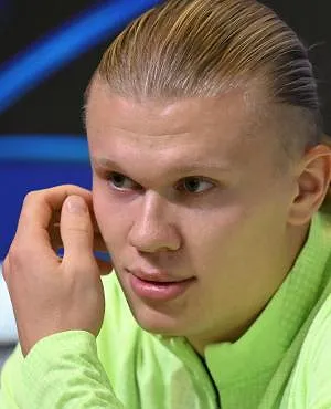 Haaland modeste face aux comparaisons avec Messi et Ronaldo : « Personne ne peut se rapprocher d’eux ! »