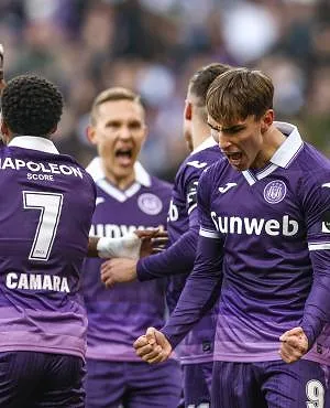 Pro League : Anderlecht domine dans le jeu et remporter le Topper contre Bruges (1-0)