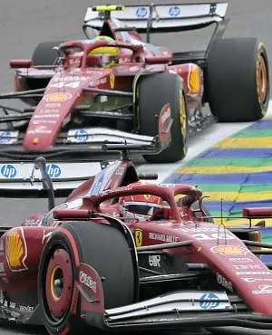 Le président de Ferrari tacle ses pilotes, Leclerc et Hamilton appellent à l’unité