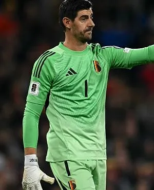 Un invité surprise à Tubize : Thibaut Courtois est présent malgré sa blessure