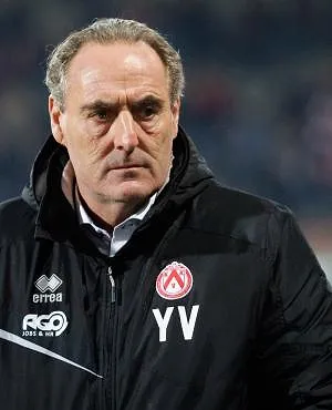 Les Francs Borains remplacent leur T1 Igor de Camargo par Yves Vanderhaeghe !