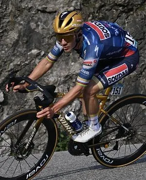 Le Giro 2026 comporterait un long contre-la-montre, de quoi convaincre Remco ?