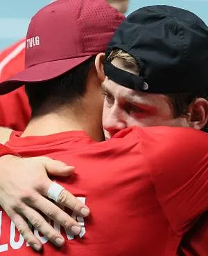 « Lutter ainsi pendant trois heures a été mentalement très dur » : Zizou Bergs terriblement déçu par sa défaite