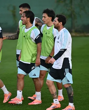 Kevin Mac Allister a côtoyé Lionel Messi en sélection : « Si tu le touches, tu es dans les problèmes »