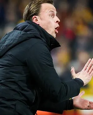 « Notre niveau était inacceptable » : l’élimination du Standard à Dender ne passe pas !