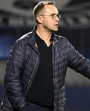 Énorme polémique à l’Olympic Charleroi : le coach viré… parce qu’il n’a pas fait jouer le fils du président ?