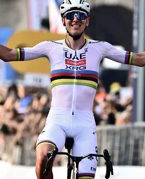 Troisième Vélo d’or pour Tadej Pogacar, Pauline Ferrand-Prévot récompensée chez les dames