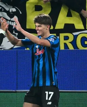 « Maintenant il sait qui nous sommes » : l’homme du match De Ketelaere nargue Garnacho