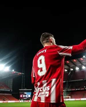 Thomas Henry prend la parole sur les réseaux sociaux pour s’expliquer sur l’altercation de vendredi soir