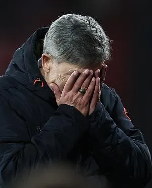 « Une première dans ma carrière » : Felice Mazzù a effectué un double changement après… 28 minutes de jeu !