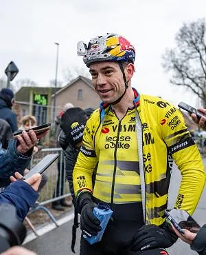 « Je pensais pouvoir créer une lutte acharnée » : van Aert se sentait en grande forme ce lundi
