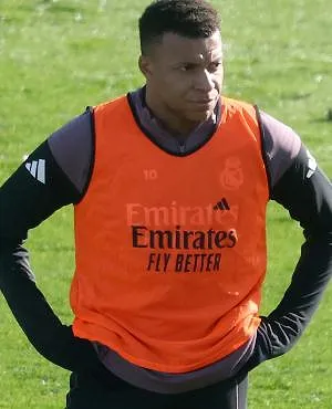 Trois semaines d’absence pour Kylian Mbappé, touché aux ligaments