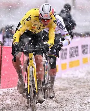 Fracture de la cheville et opération : la saison de cyclocross de Wout van Aert est terminée