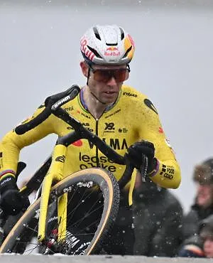 « Opération réussie » pour Wout van Aert, qui va débuter sa revalidation