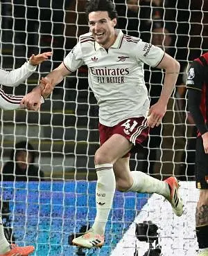 Rapidement menés au score, Arsenal et Trossard l’emportent finalement 2-3 à Bournemouth