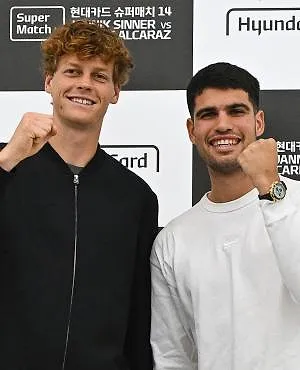 « Ce serait marrant de partager le court d’une manière différente » : Sinner et Alcaraz bientôt associés en double ?