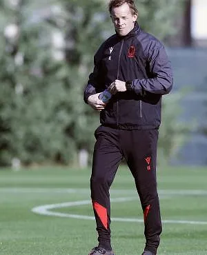 « C’était un match sérieux et solide » : Vincent Euvrard satisfait de la victoire contre le Hertha (video)