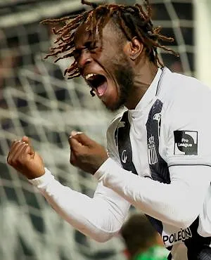 Parfait Guiagon sur la shortlist des Rangers mais aussi de Philippe Clement