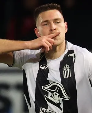 Pro League : Charleroi domine le Standard et s’offre le Derby wallon (2-0)