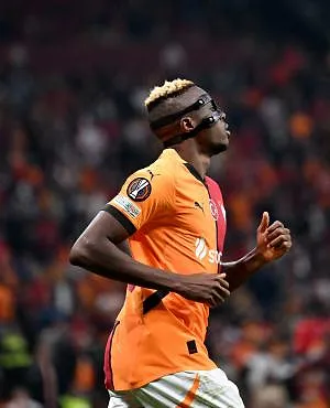 « Il apporterait énormément à l’équipe » : Victor Osimhen essaye d’attirer Onyedika en Turquie