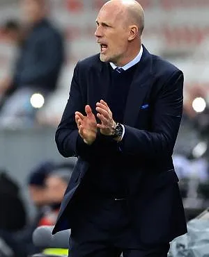 Philippe Clement brille : Norwich fait chuter le leader de Championship et poursuit sa remontée !