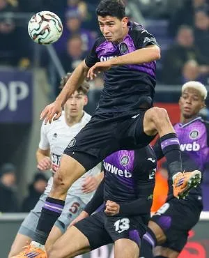 Aston Villa met fin au prêt de Yasin Özcan à Anderlecht pour l’envoyer à Besiktas