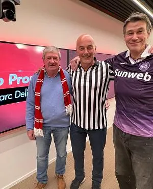 Top Prono – Clasico, Union-Bruges… : Marc Delire préface les chocs du week-end avec deux fans (vidéo)