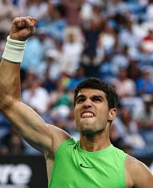 Carlos Alcaraz s’impose en 5 sets contre Alexander Zverev après un combat de plus de 5 heures