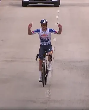 50km en solitaire et une première grosse démonstration, Remco Evenepoel ouvre son compteur au Trofeo Serra Tramuntana