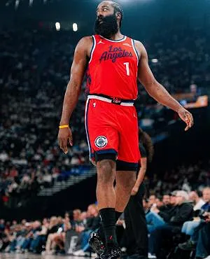 Gros transfert en NBA : les LA Clippers échangent James Harden à Cleveland contre Darius Garland