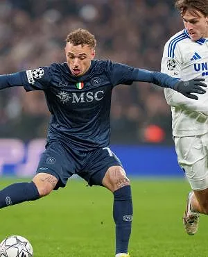 « Je n’ai pas l’impression d’avoir été traité équitablement » : Noa Lang tacle Conte après son départ de Naples !