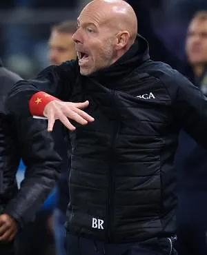 Brian Riemer était en tribune face à l’Antwerp, mais pas pour un retour