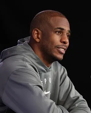 Une légende de la NBA s’en va presque dans l’anonymat : Chris Paul raccroche